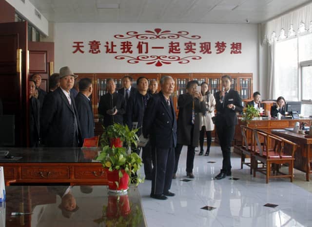 兗州區(qū)人大、政協(xié)領(lǐng)導(dǎo)蒞臨天意機(jī)械參觀考察