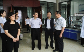 廢棄物資源化國家工程研究中心、昆明理工大學(xué)孫可偉教授,棄物資源化國家工程研究中心常務(wù)副主任、昆明理工大學(xué)教授李如燕博士蒞臨指導(dǎo)